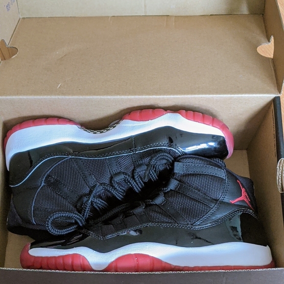 Kids Air Jordan 11 Retro (GS) - Picture 3 of 11
